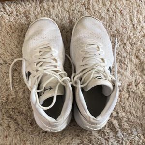 Nike Shoes - White nike hyper-dunk basketball shoes Nike Shoes - White nike hyper-dunk basketball shoes